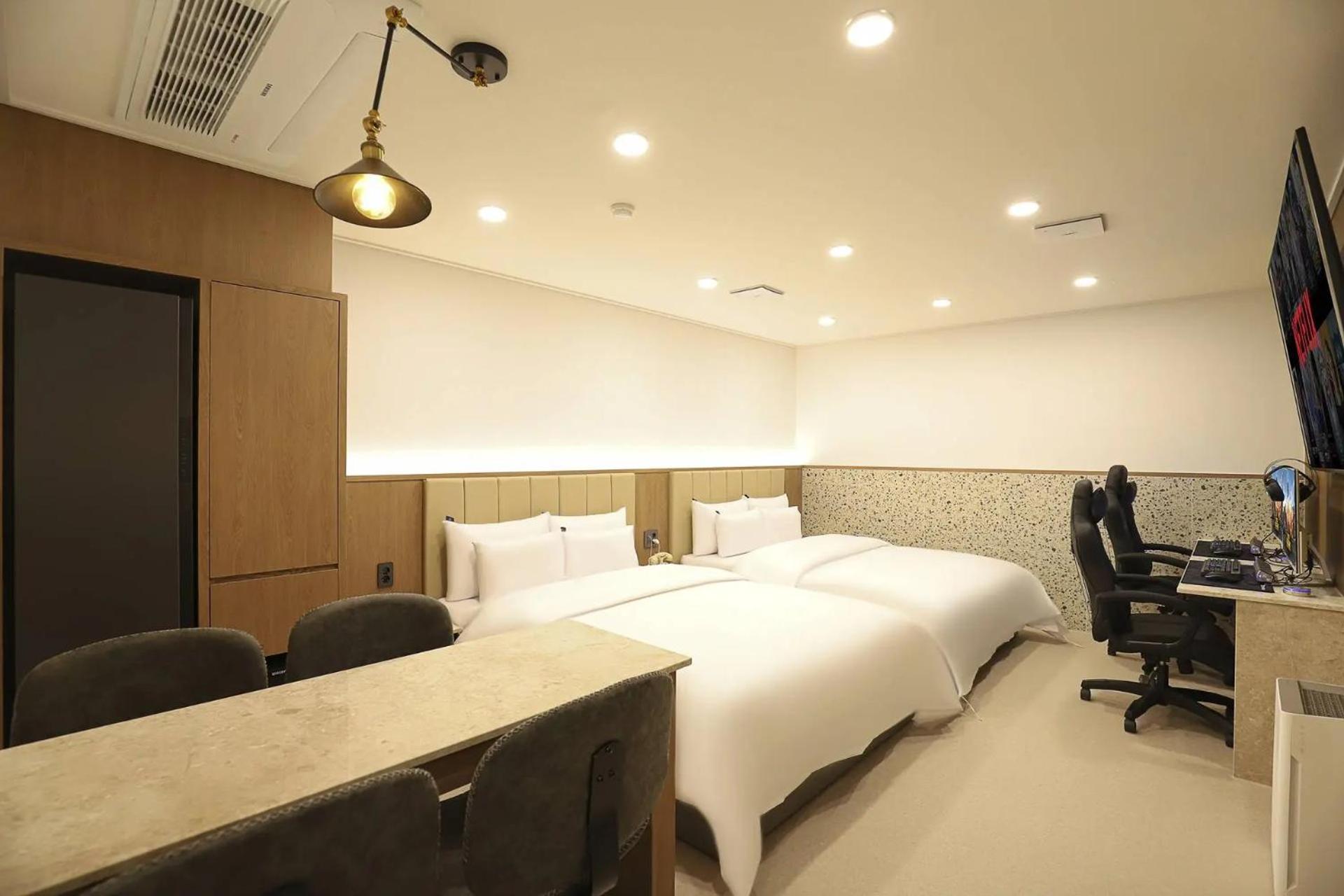 Rosy Hotel ชองจู ภายนอก รูปภาพ